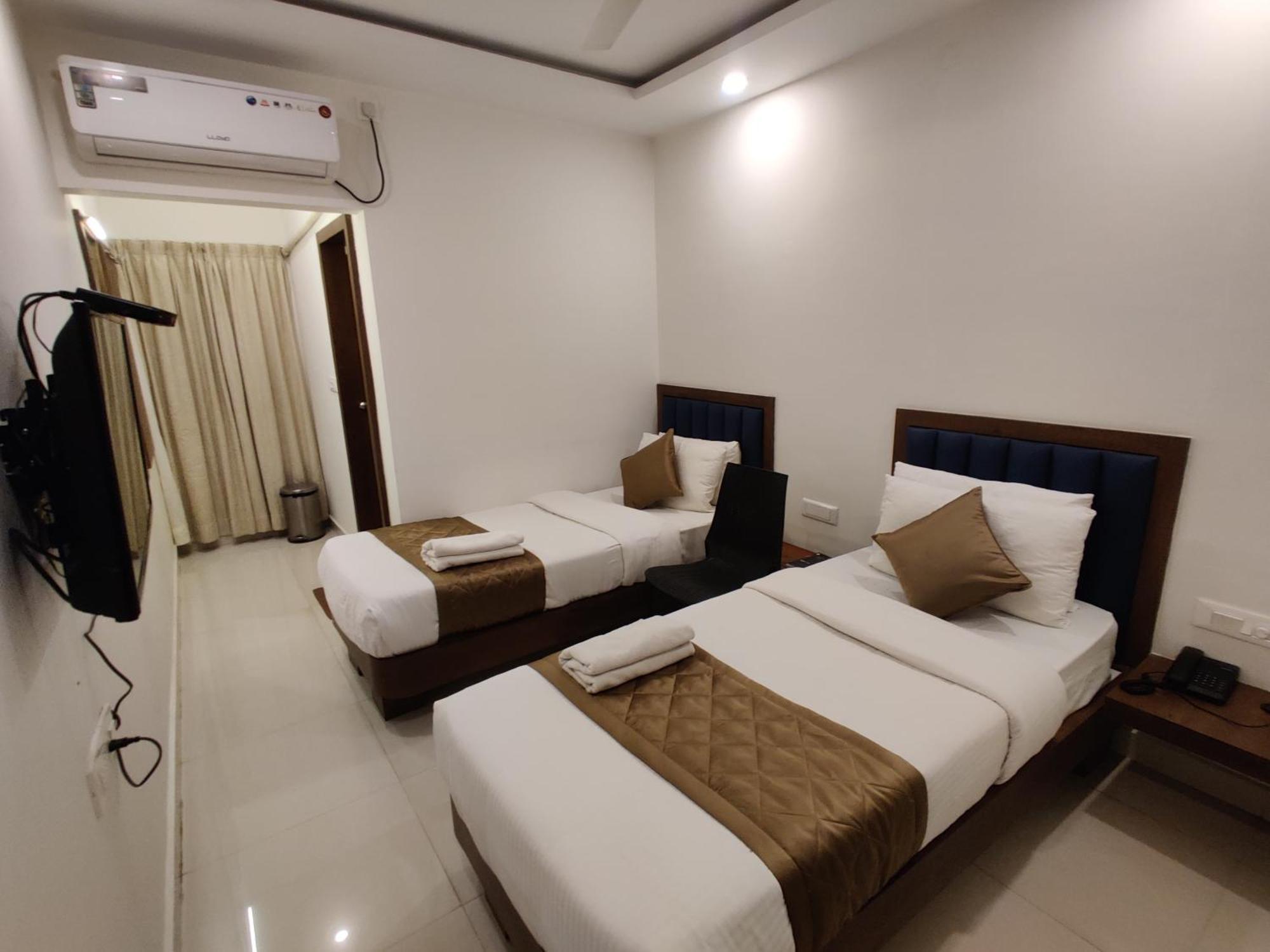 Airport Regency Hotell Devanahalli Exteriör bild