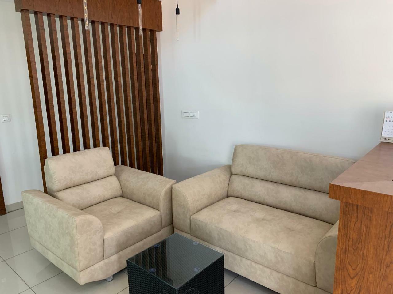 Airport Regency Hotell Devanahalli Exteriör bild